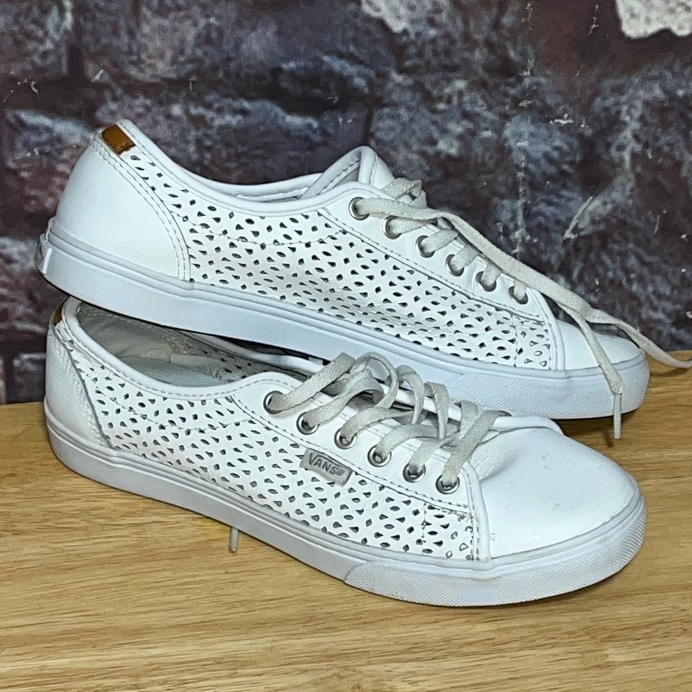 Vans Off The Wall White Leather Low Sneakers Women's Size 6.5 Vintage